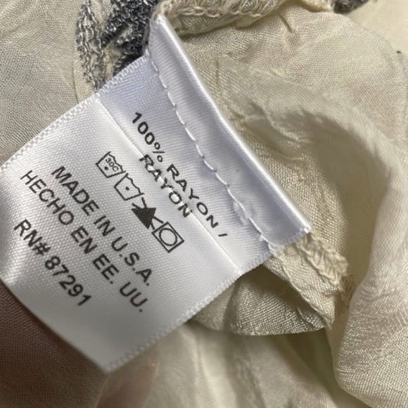 Johnny Was Floral Embroidered Top Size Medium - Picture 4 of 8